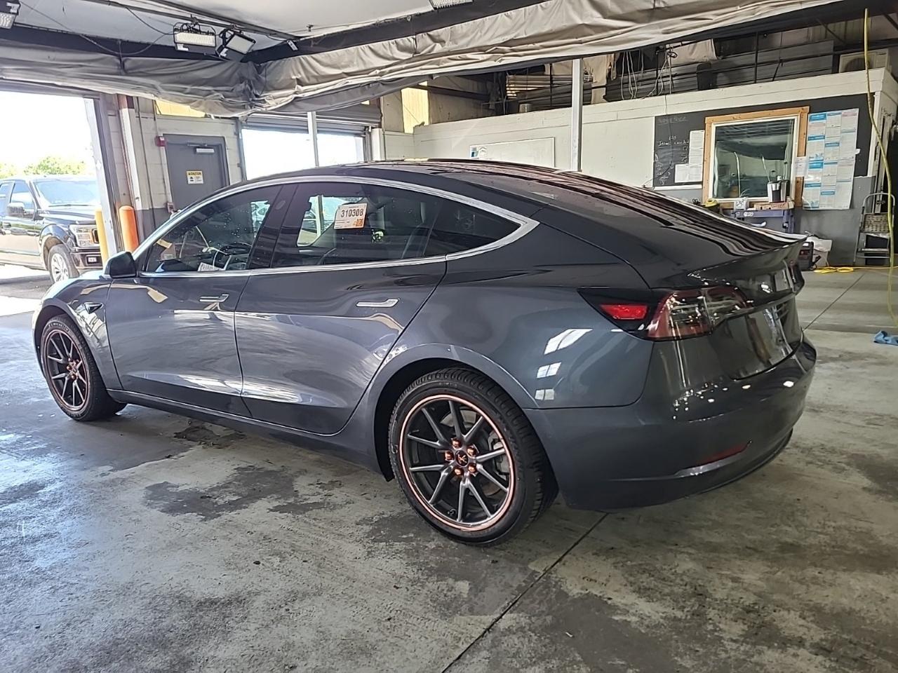 Tesla Model 3 Long Range 2018