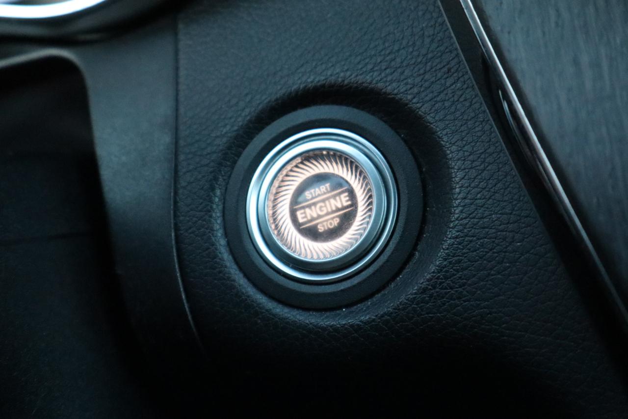 Mercedes-Benz C-Class  2020