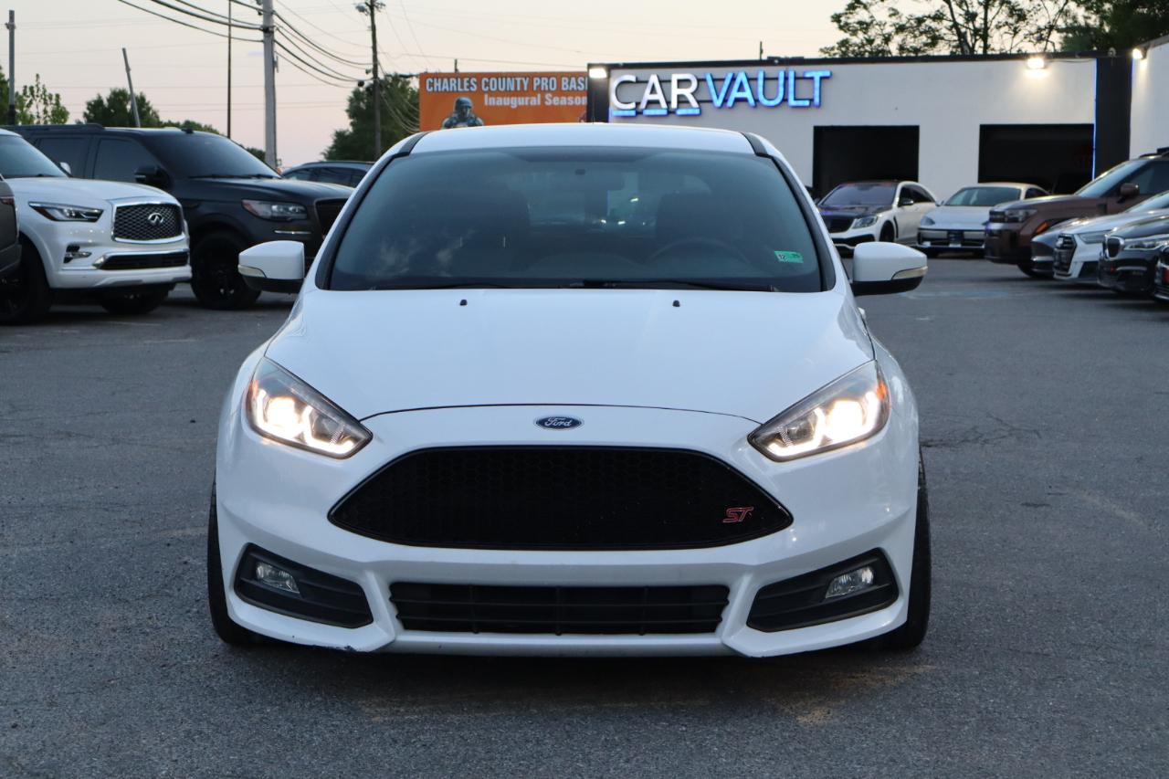 Ford Focus ST 4D Hatchback 2017