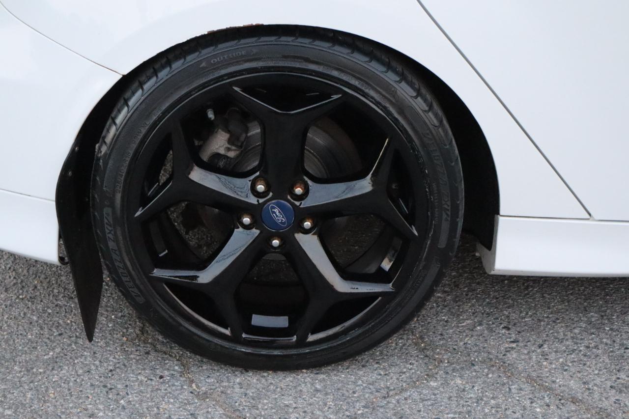 Ford Focus ST 4D Hatchback 2017