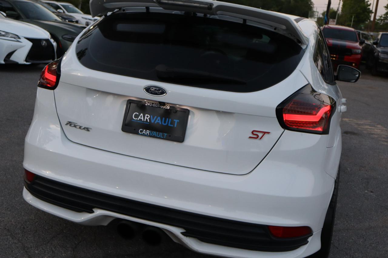 Ford Focus ST 4D Hatchback 2017