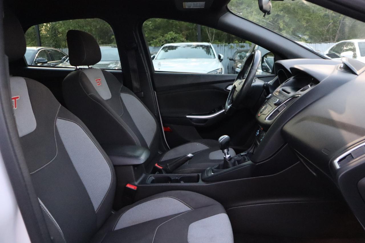 Ford Focus ST 4D Hatchback 2017