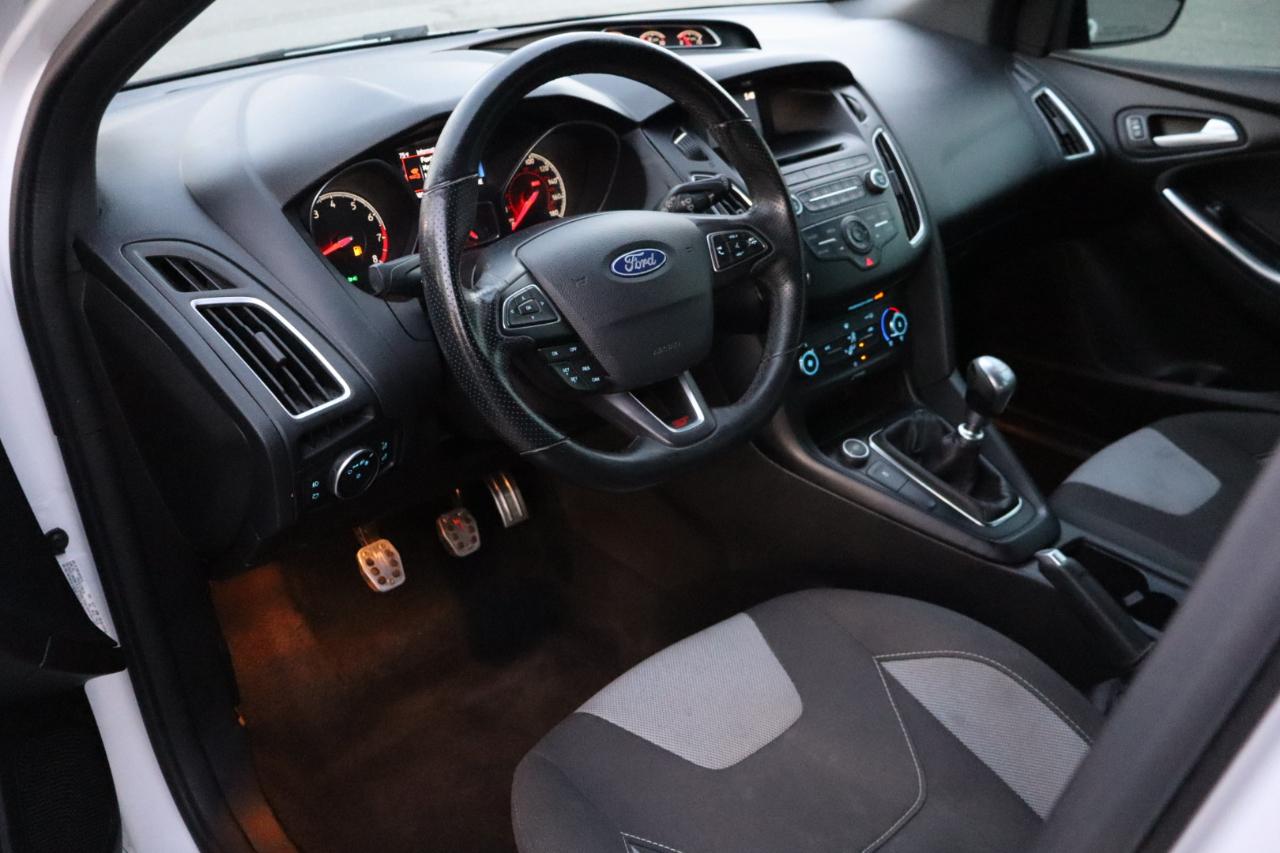Ford Focus ST 4D Hatchback 2017