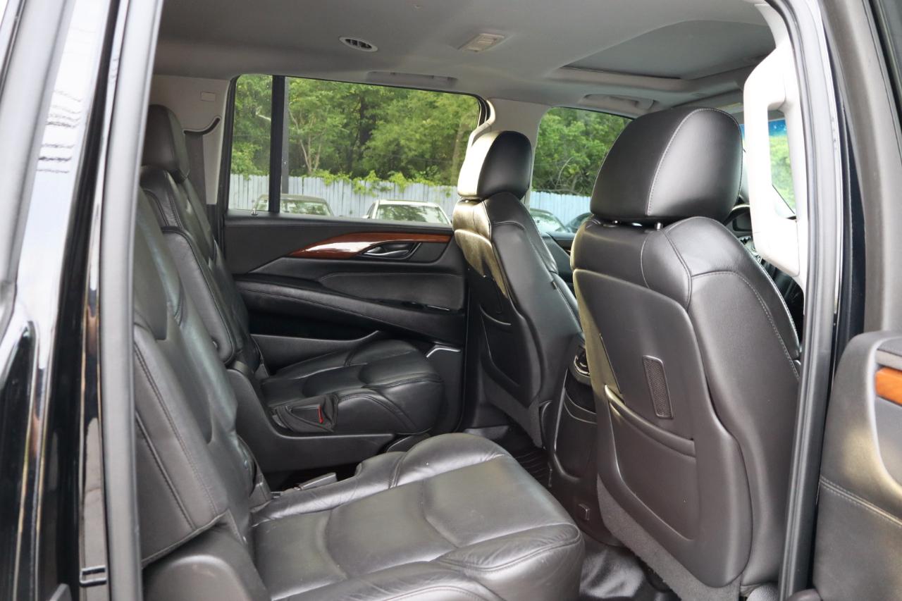 Cadillac Escalade ESV 4WD 4dr Luxury 2019