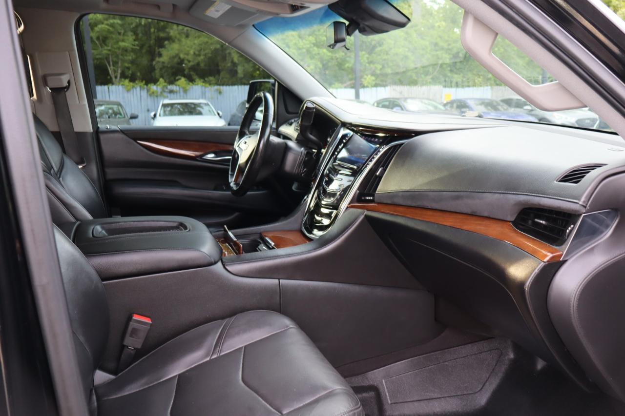 Cadillac Escalade ESV 4WD 4dr Luxury 2019
