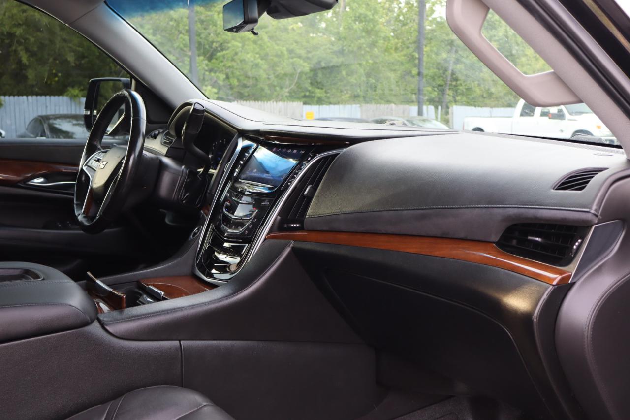 Cadillac Escalade ESV 4WD 4dr Luxury 2019