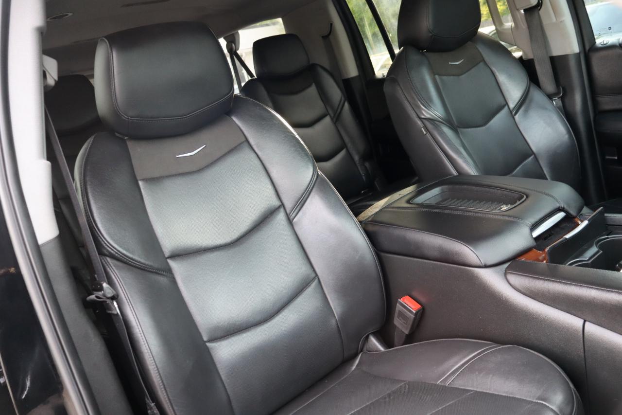 Cadillac Escalade ESV 4WD 4dr Luxury 2019