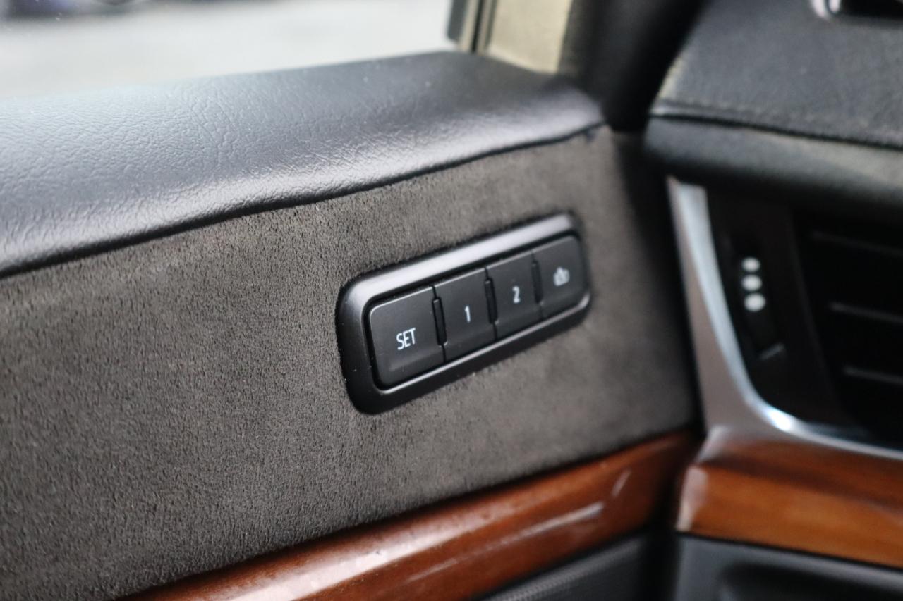 Cadillac Escalade ESV 4WD 4dr Luxury 2019