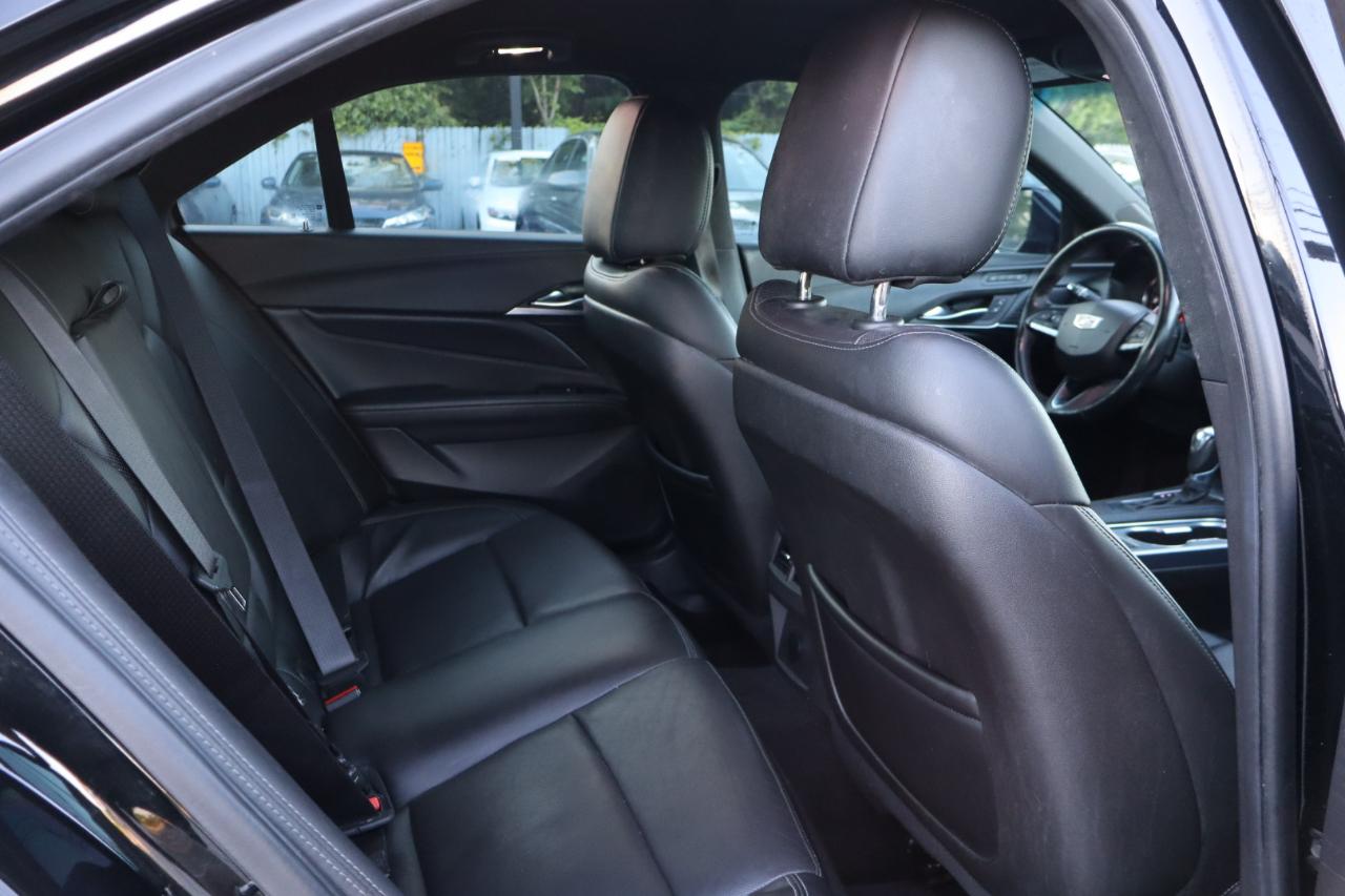 Cadillac CT4 4dr Sdn Premium Luxury 2022