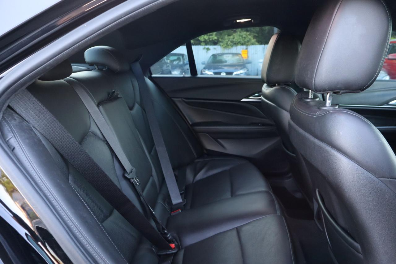 Cadillac CT4 4dr Sdn Premium Luxury 2022