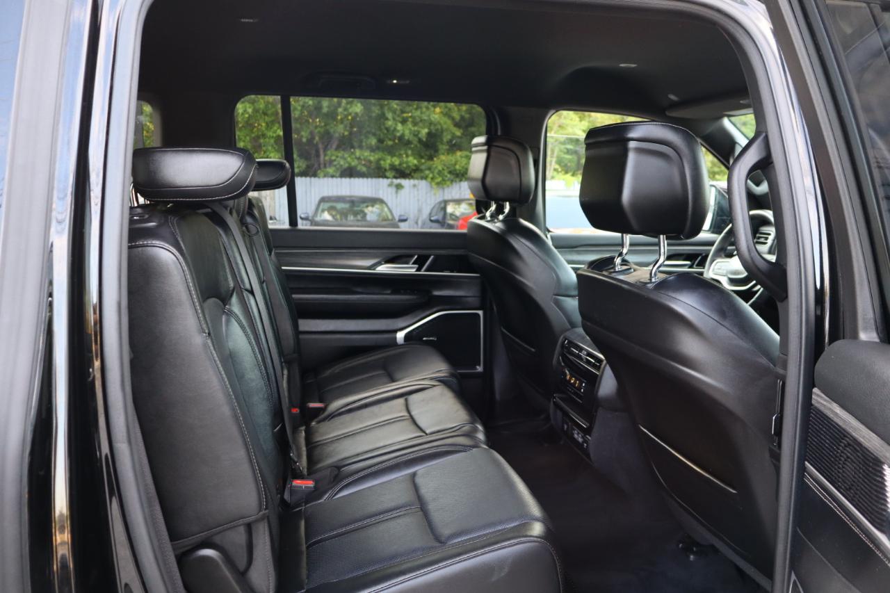 Jeep Wagoneer L  2023