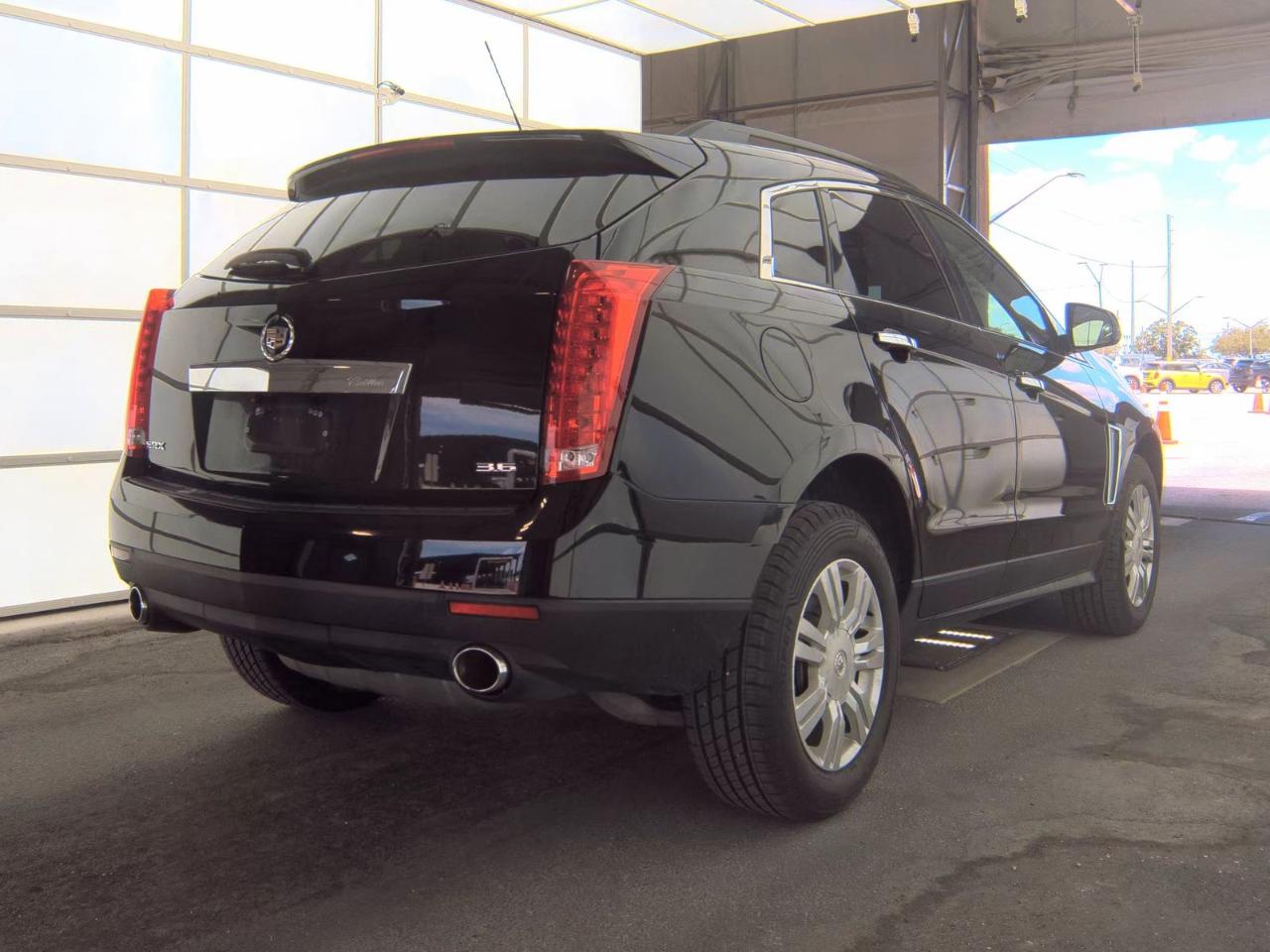 Cadillac SRX 4dr V6 SUV 2015