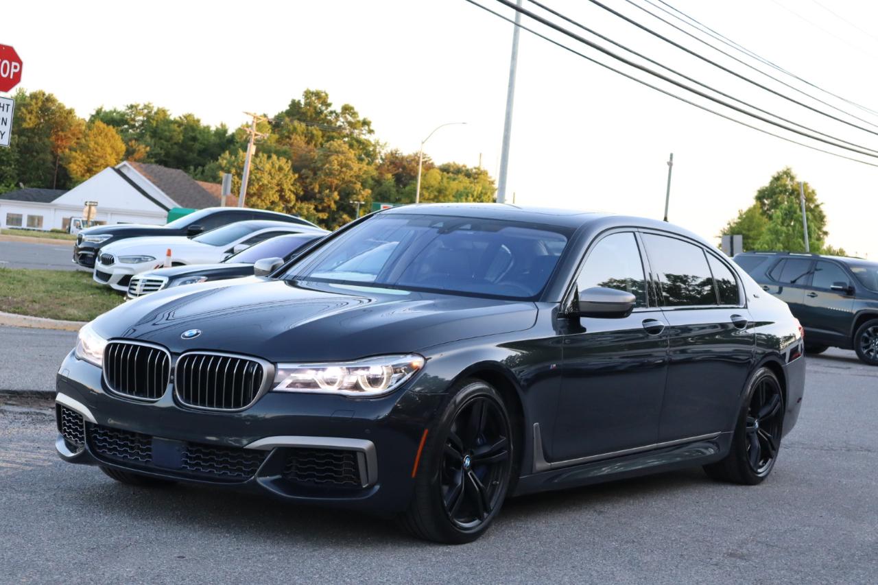 BMW 7-Series  2018