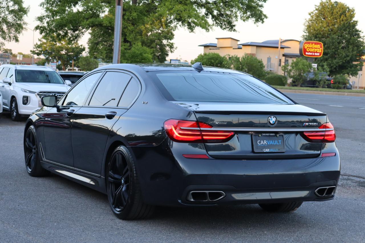 BMW 7-Series  2018