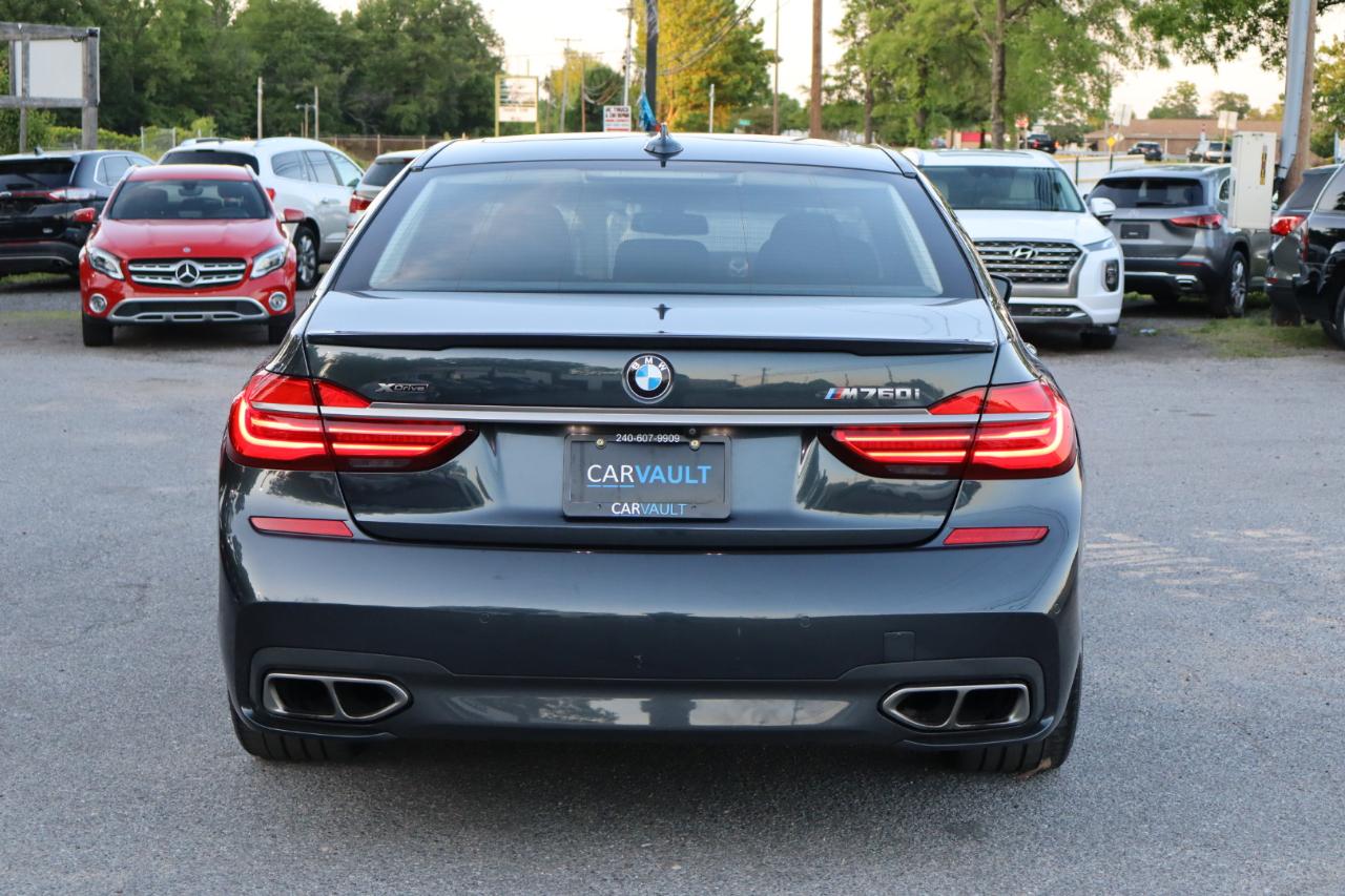 BMW 7-Series  2018