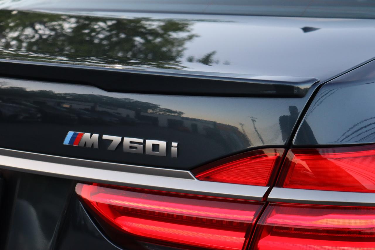BMW 7-Series  2018