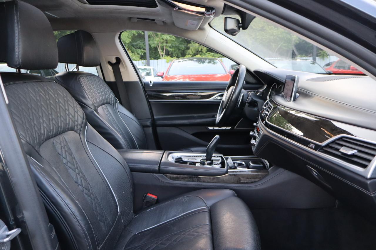 BMW 7-Series  2018