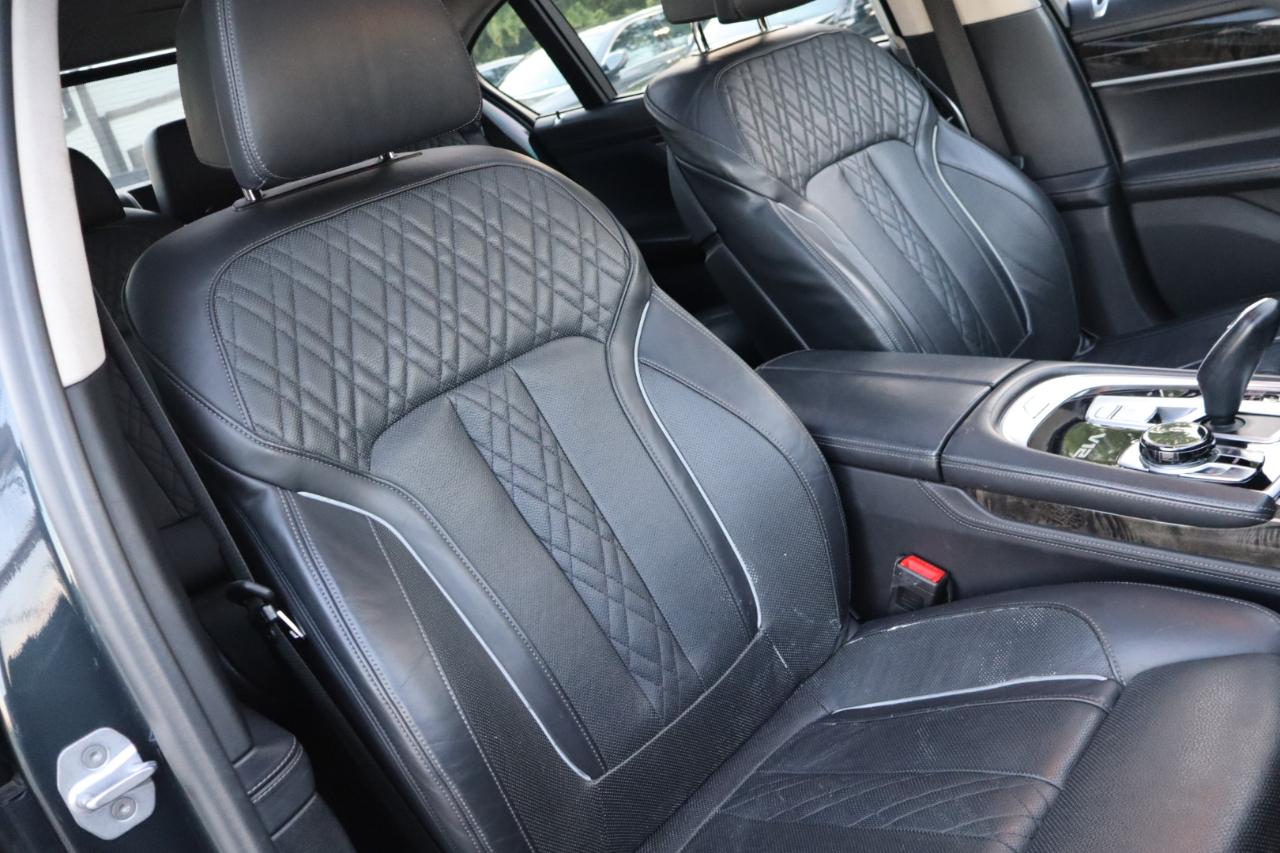 BMW 7-Series  2018