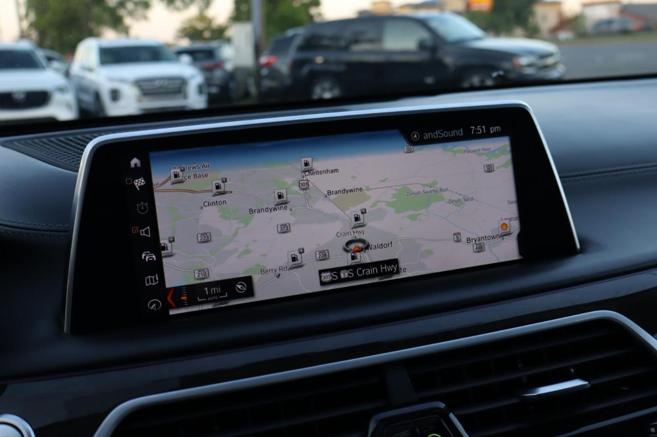 BMW 7-Series  2018