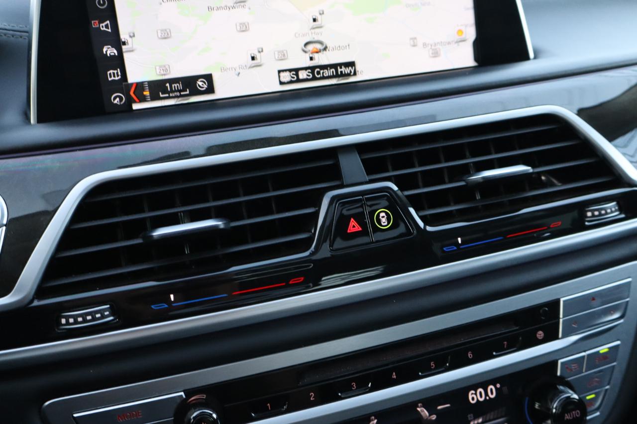 BMW 7-Series  2018