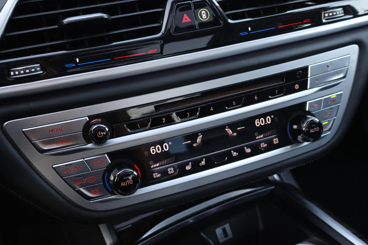 BMW 7-Series  2018