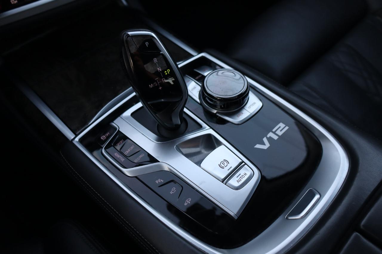 BMW 7-Series  2018