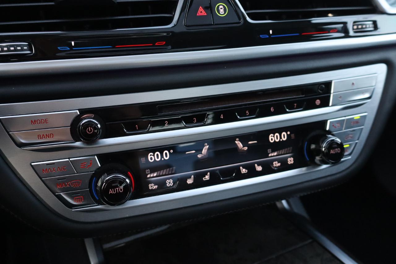 BMW 7-Series  2018