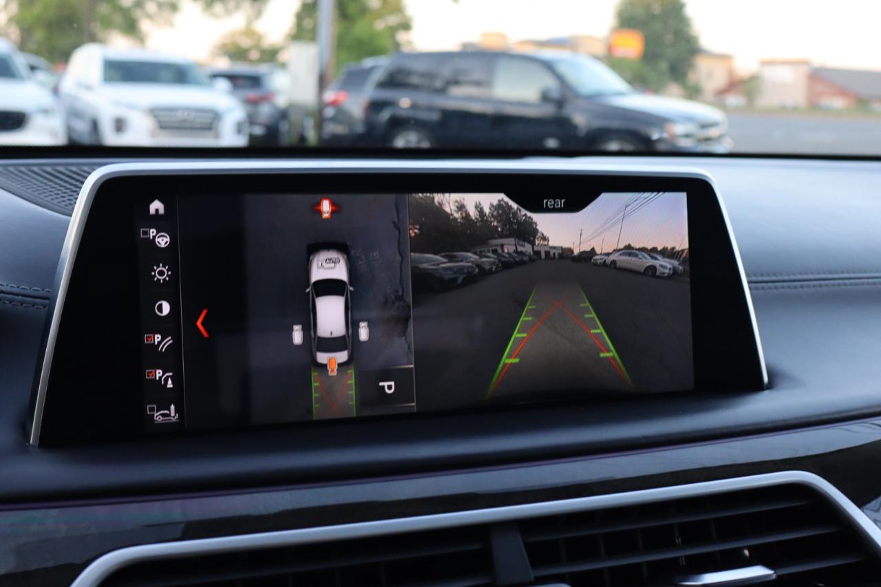 BMW 7-Series  2018