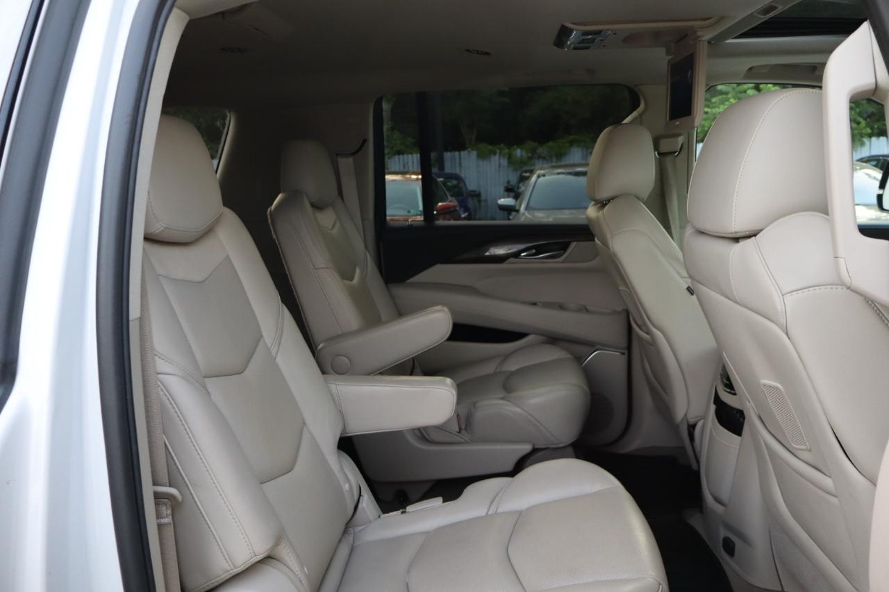 Cadillac Escalade ESV 4WD 4dr Premium Luxury 2018