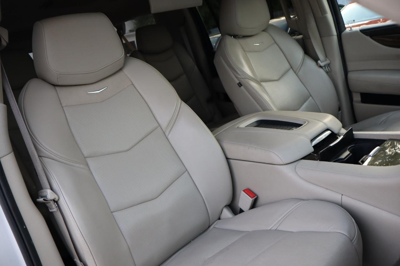 Cadillac Escalade ESV 4WD 4dr Premium Luxury 2018