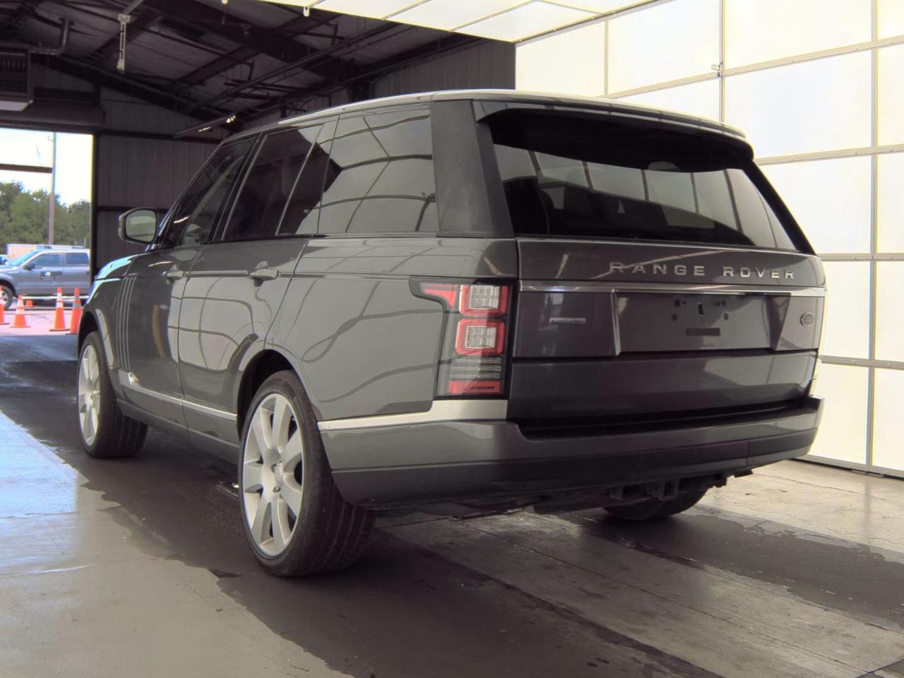 Land Rover Range Rover 4WD 4dr Supercharged 2015