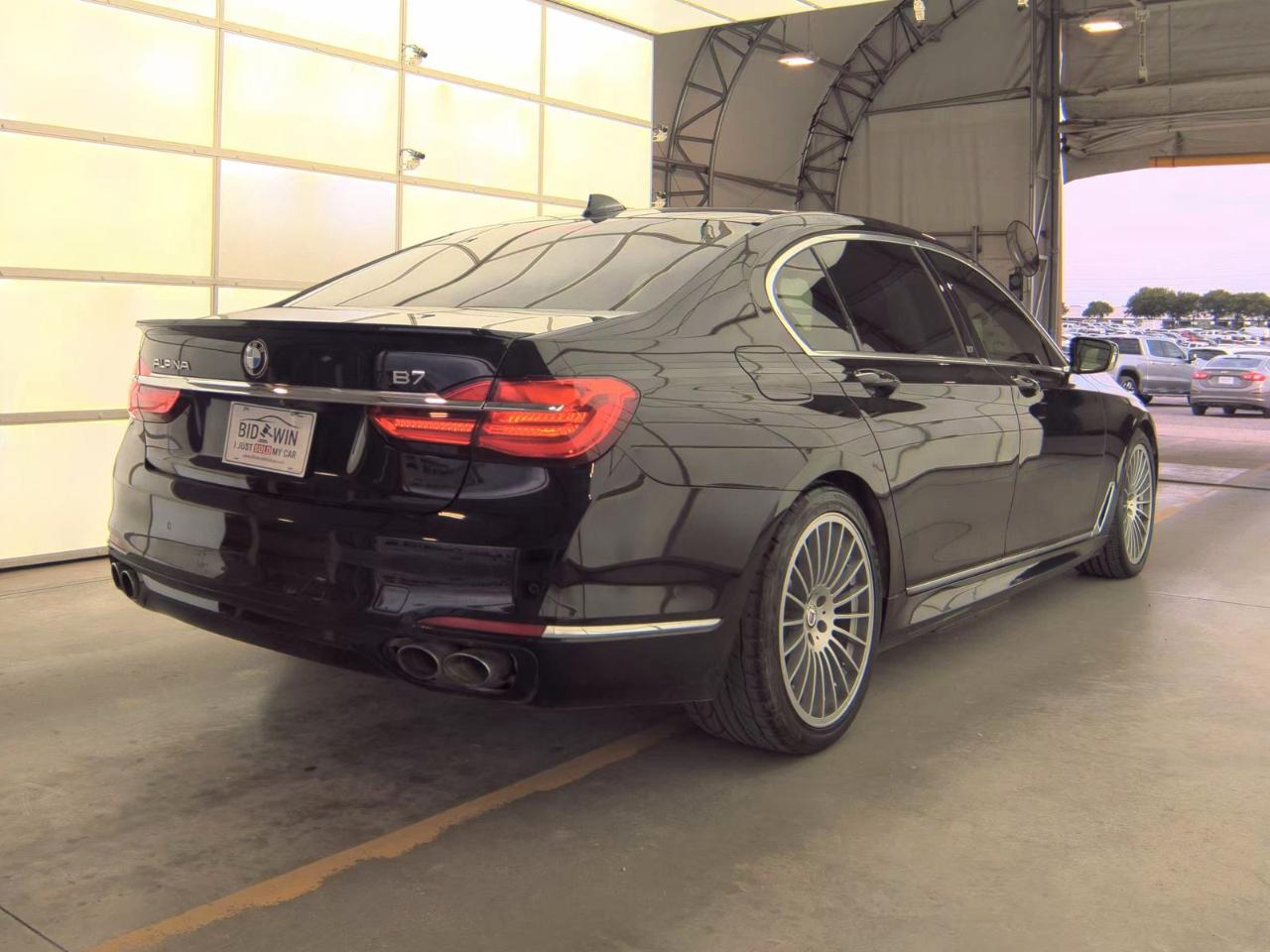 BMW 7-Series  2018