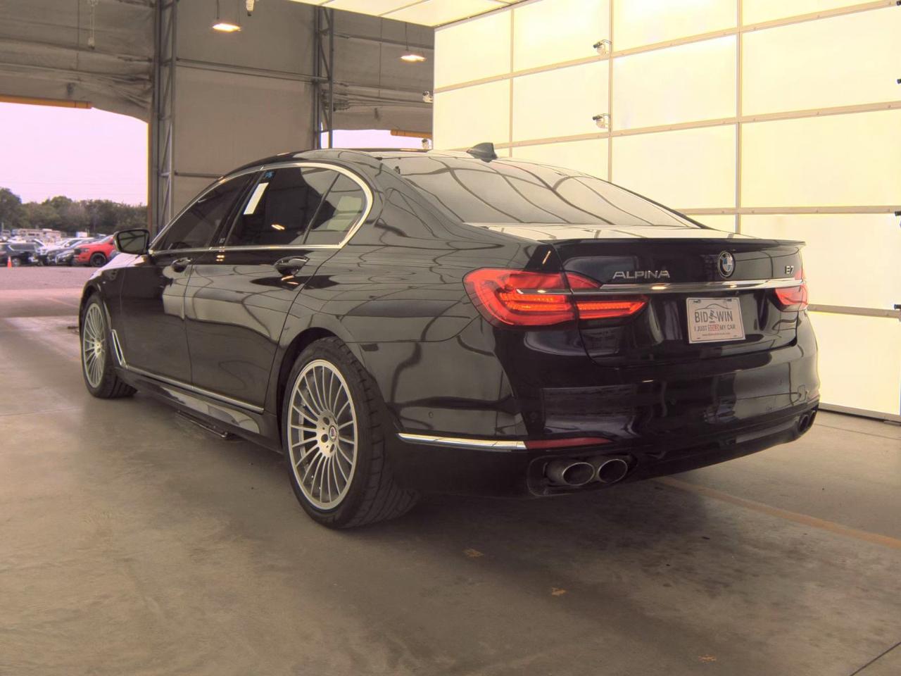 BMW 7-Series  2018