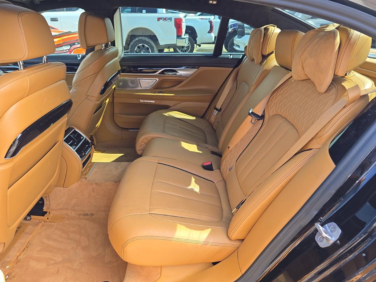 BMW 7-Series  2018