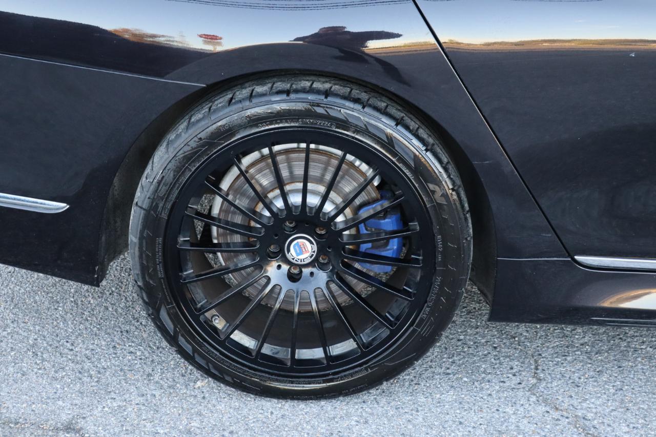 BMW 7-Series  2018