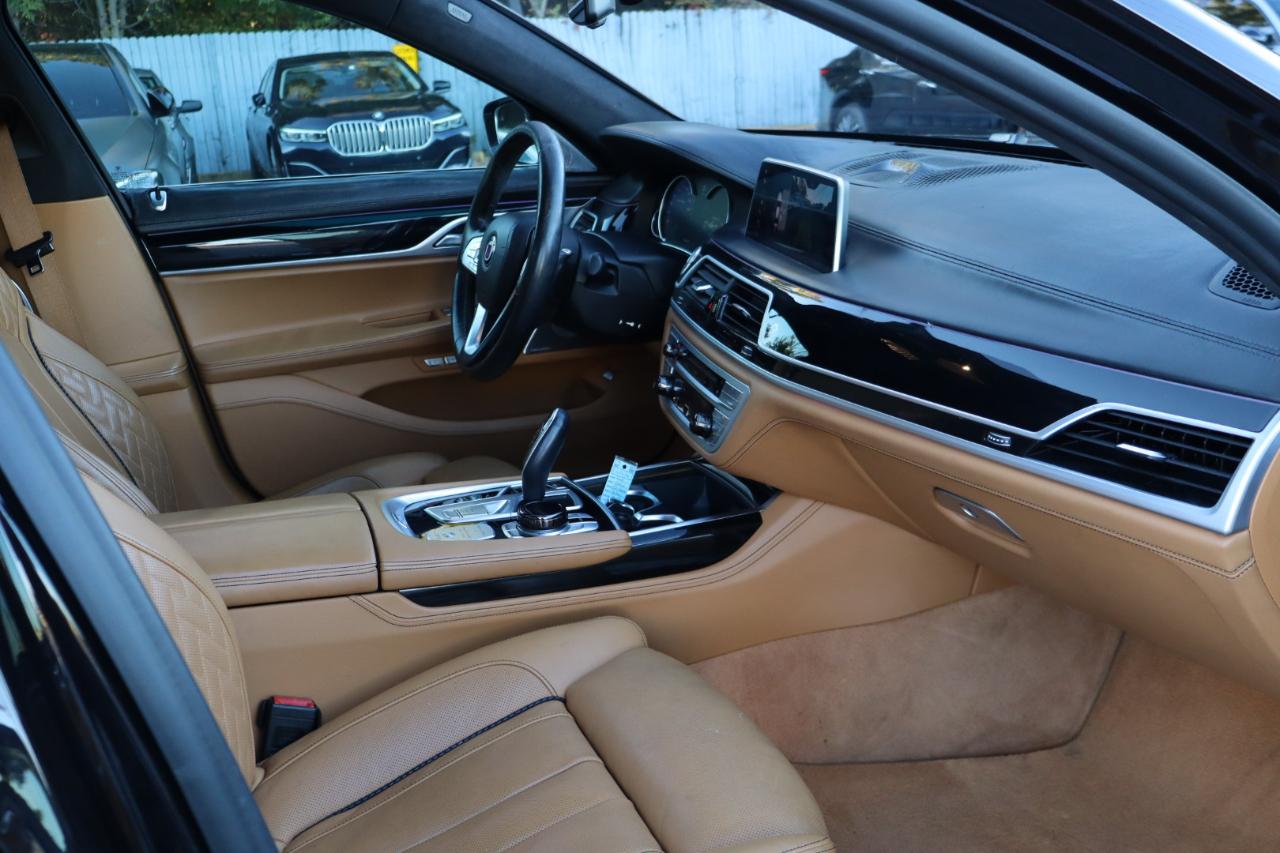 BMW 7-Series  2018