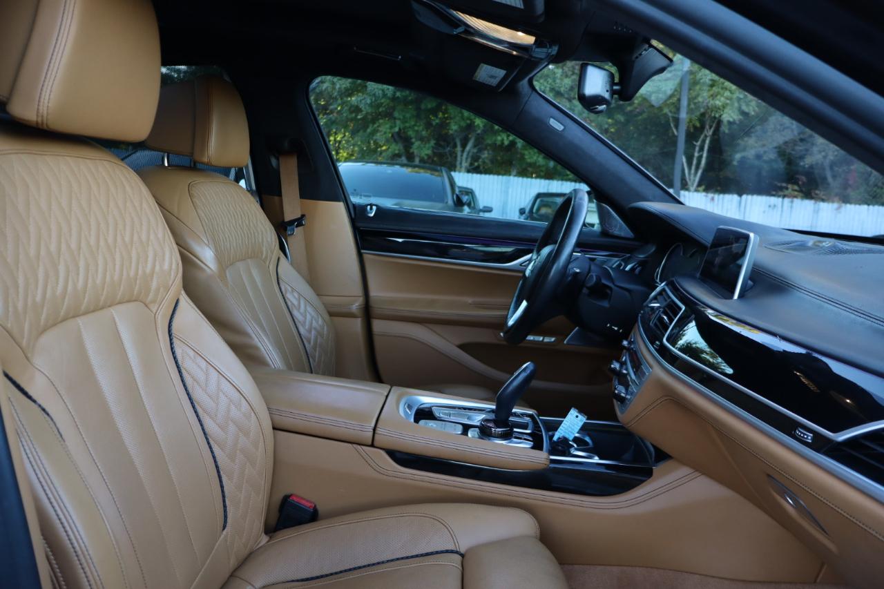 BMW 7-Series  2018