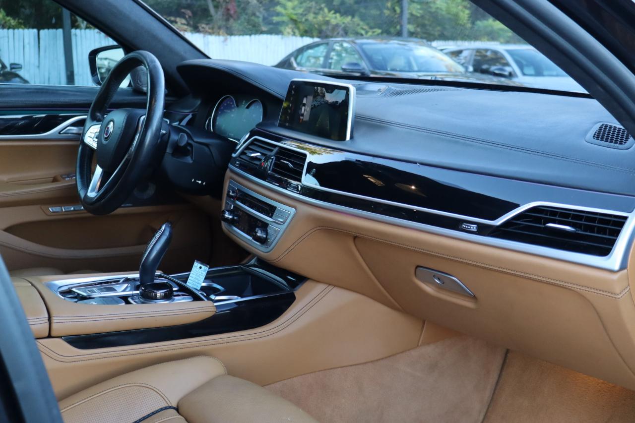 BMW 7-Series  2018