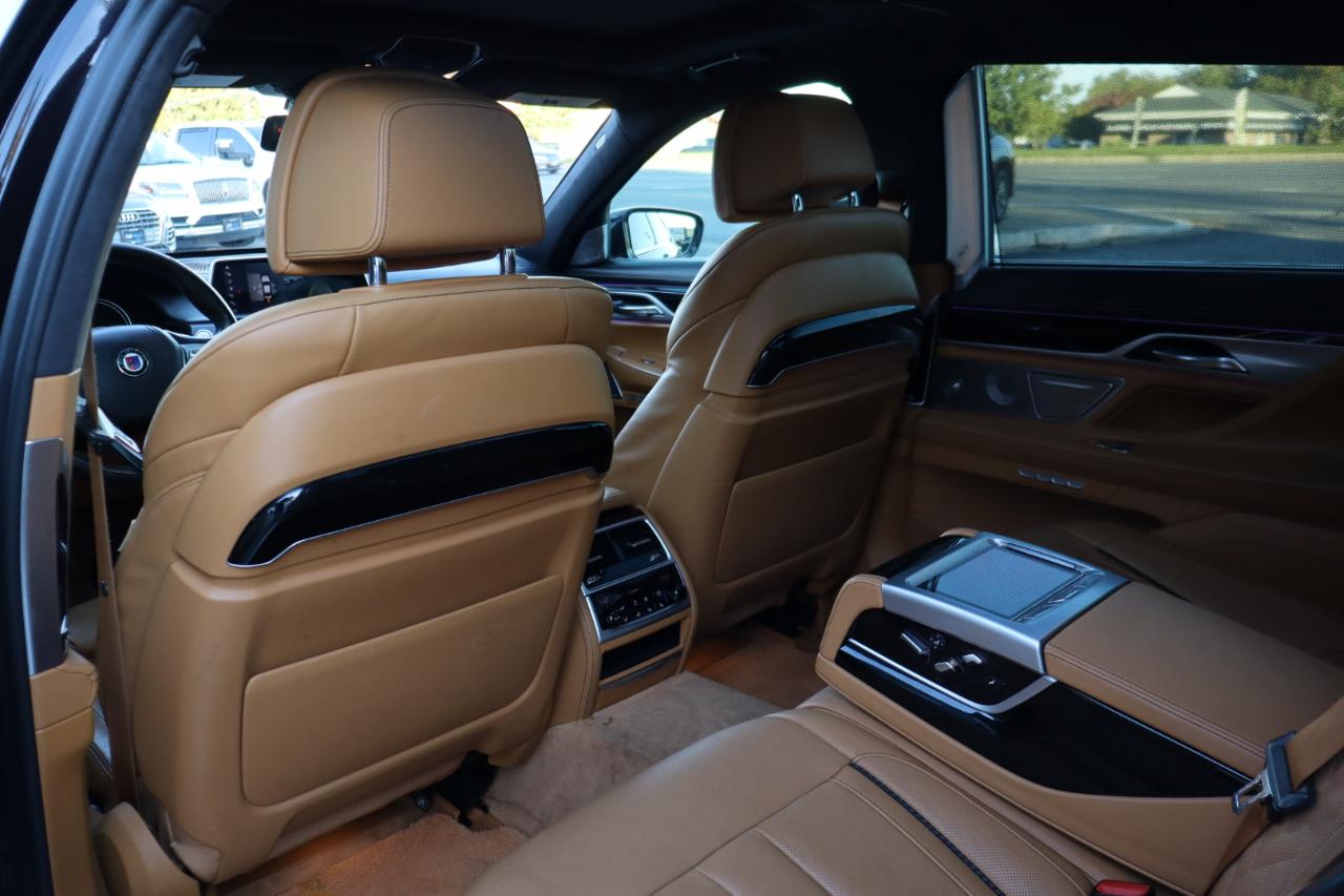 BMW 7-Series  2018