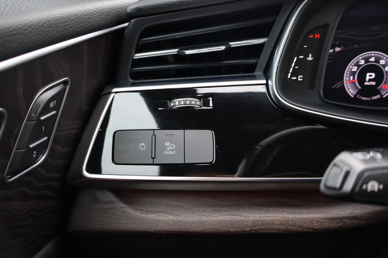 Audi Q8  2020