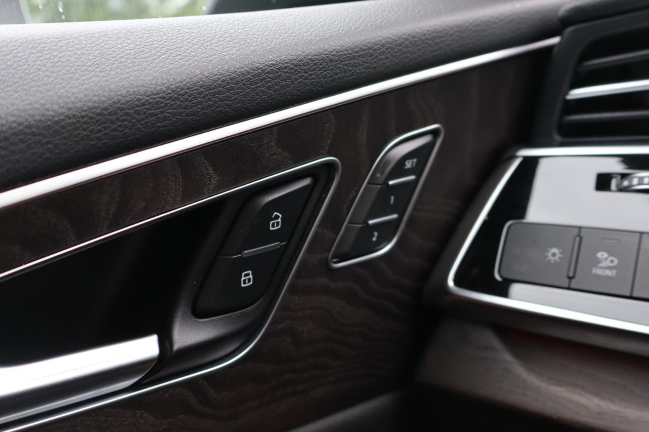 Audi Q8  2020