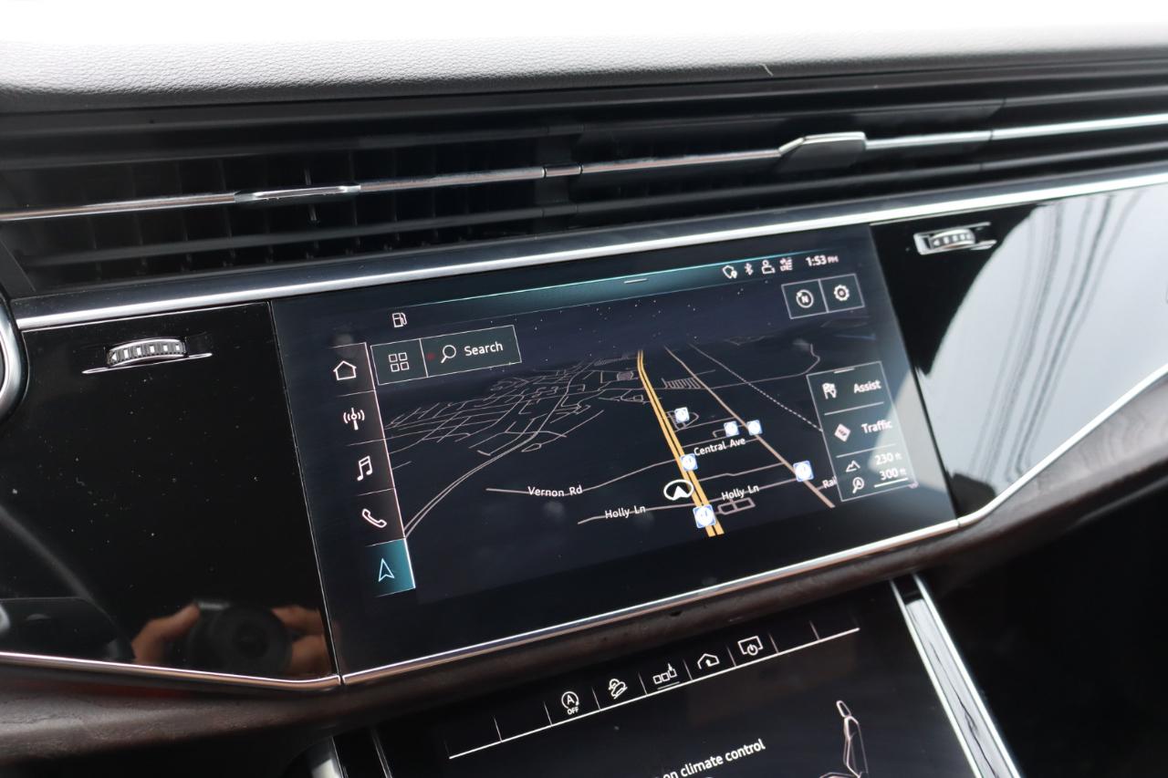 Audi Q8  2020