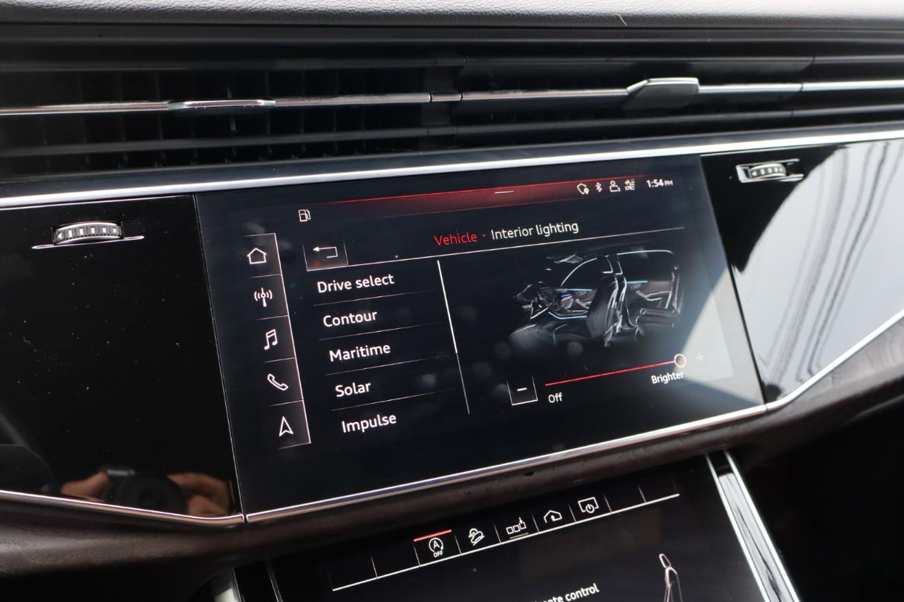 Audi Q8  2020