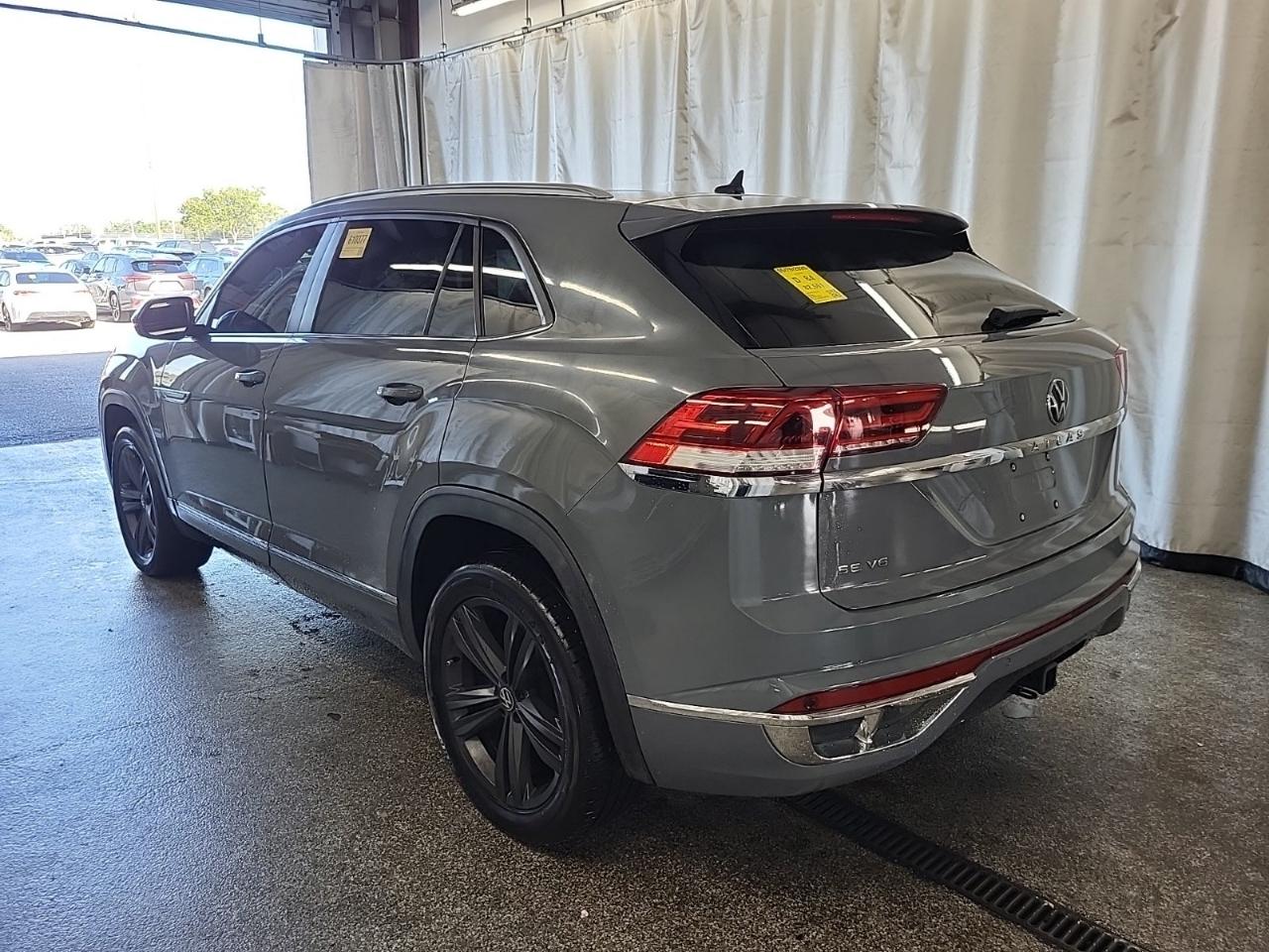 Volkswagen Atlas Cross Sport 3.6L V6 SE w/Technology FWD 2020