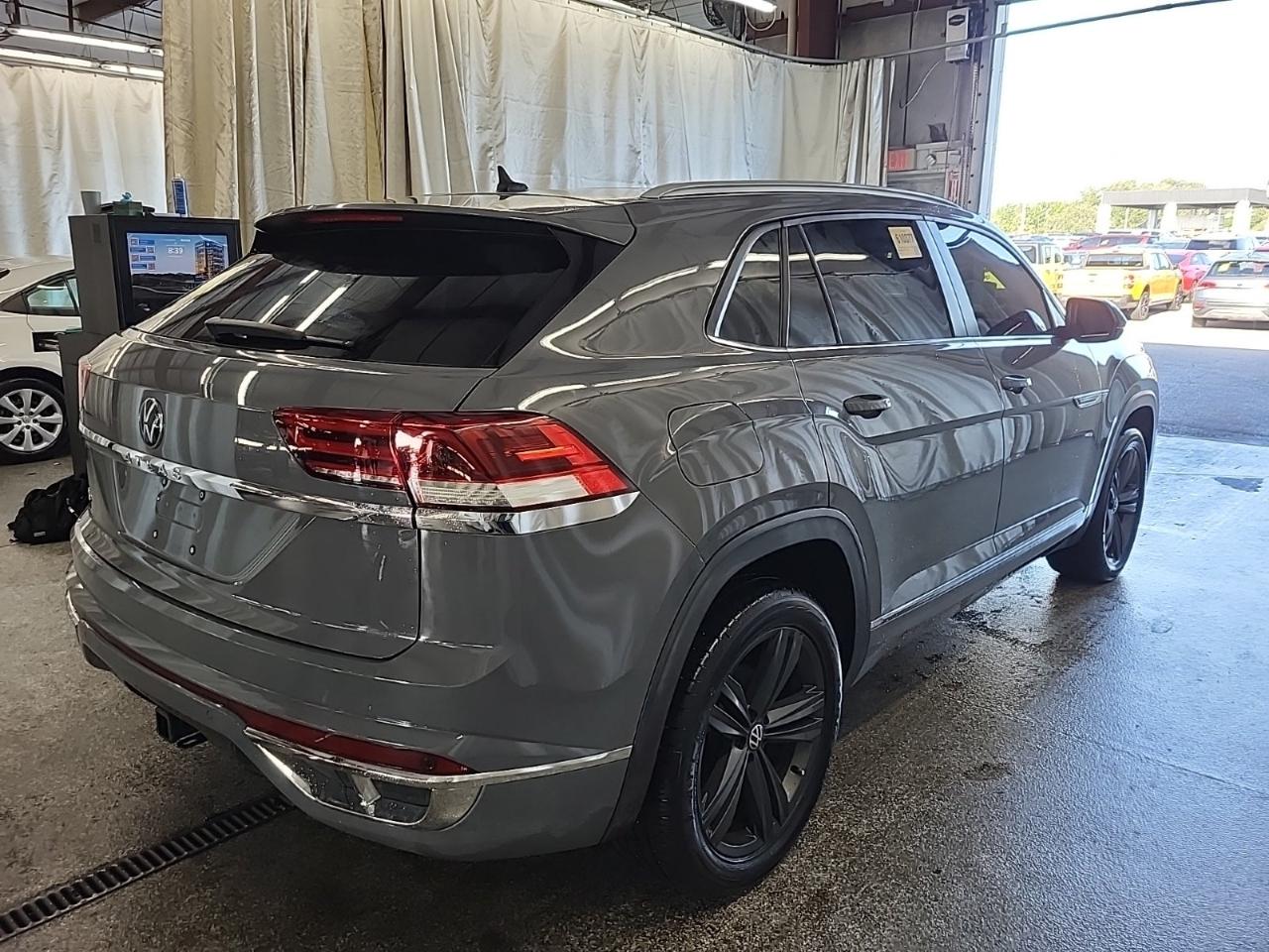 Volkswagen Atlas Cross Sport 3.6L V6 SE w/Technology FWD 2020