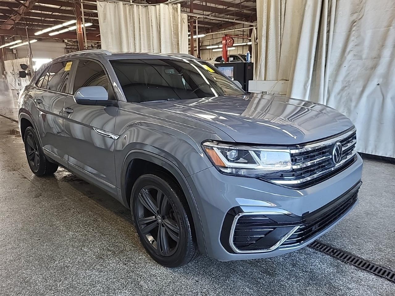 Volkswagen Atlas Cross Sport 3.6L V6 SE w/Technology FWD 2020