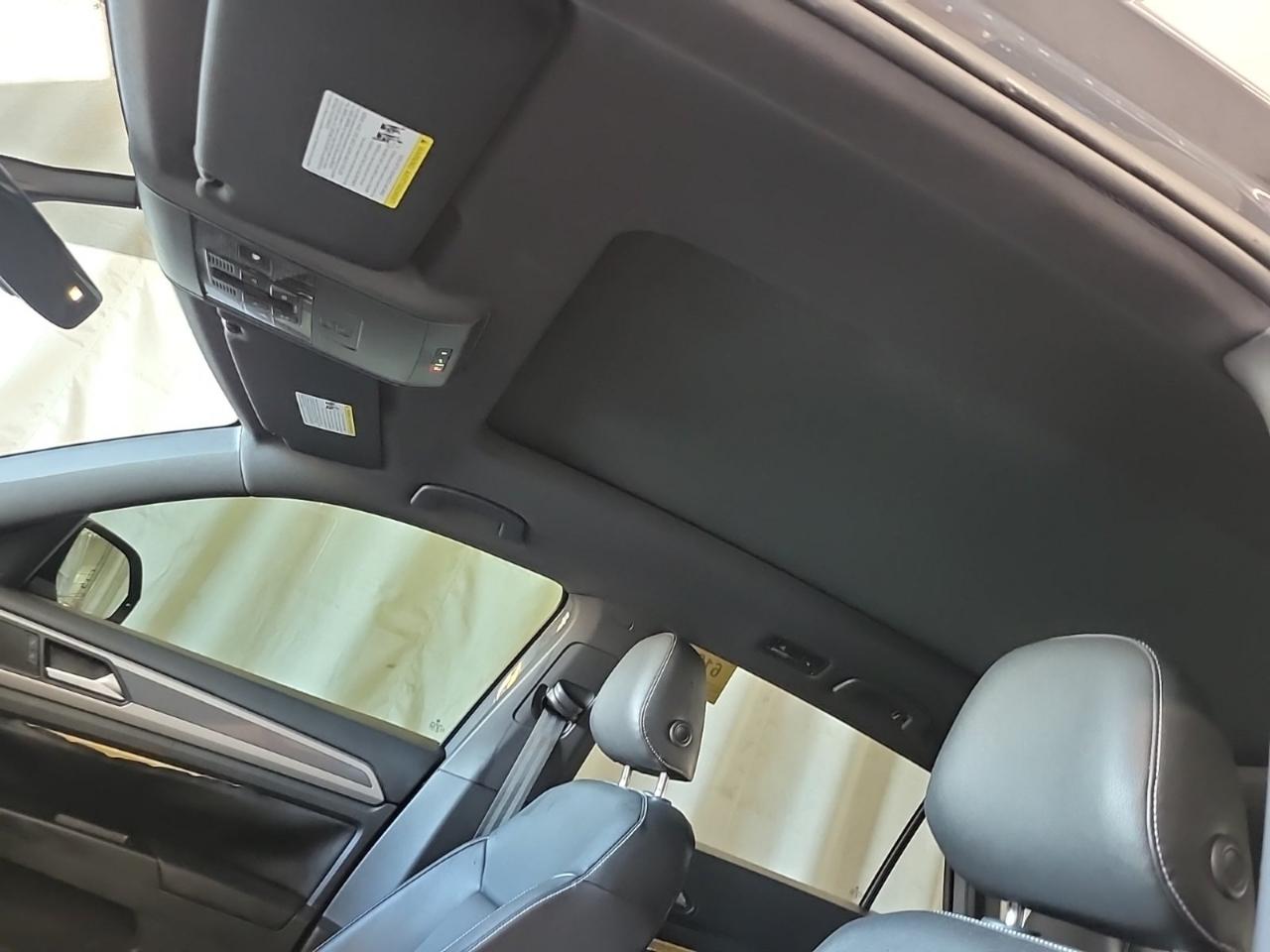 Volkswagen Atlas Cross Sport 3.6L V6 SE w/Technology FWD 2020