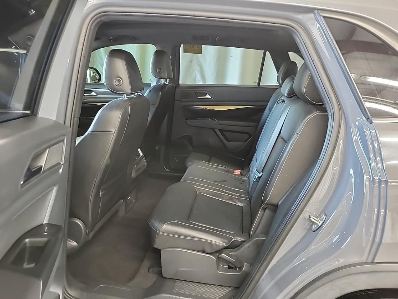 Volkswagen Atlas Cross Sport 3.6L V6 SE w/Technology FWD 2020