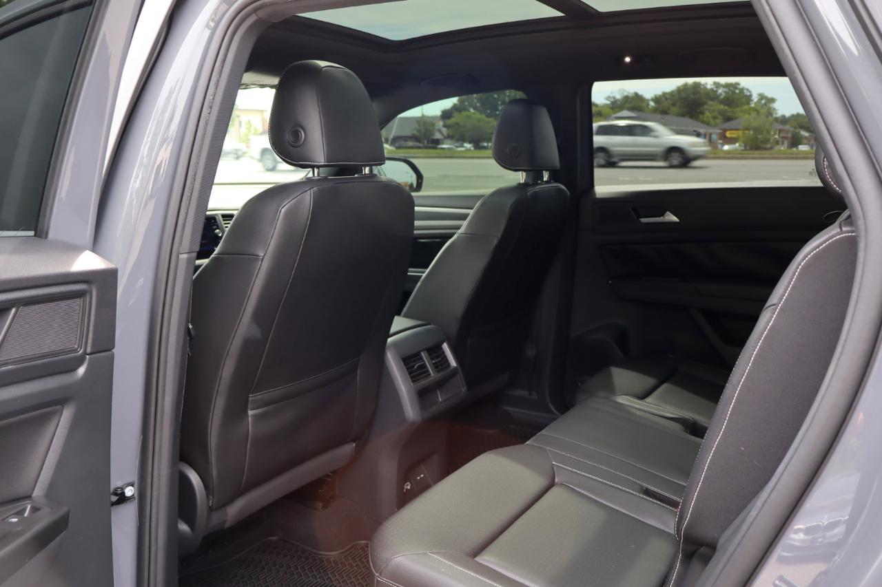 Volkswagen Atlas Cross Sport 3.6L V6 SE w/Technology FWD 2020