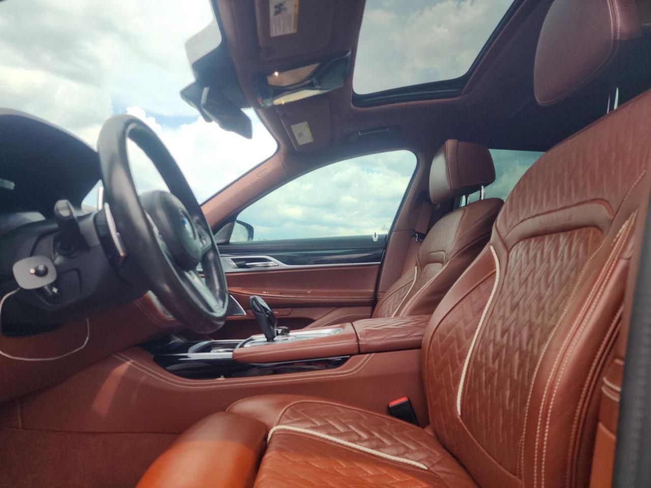 BMW 7-Series  2020